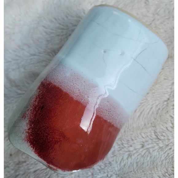 Red and white handmade pottery piece - Picture 16 of 16